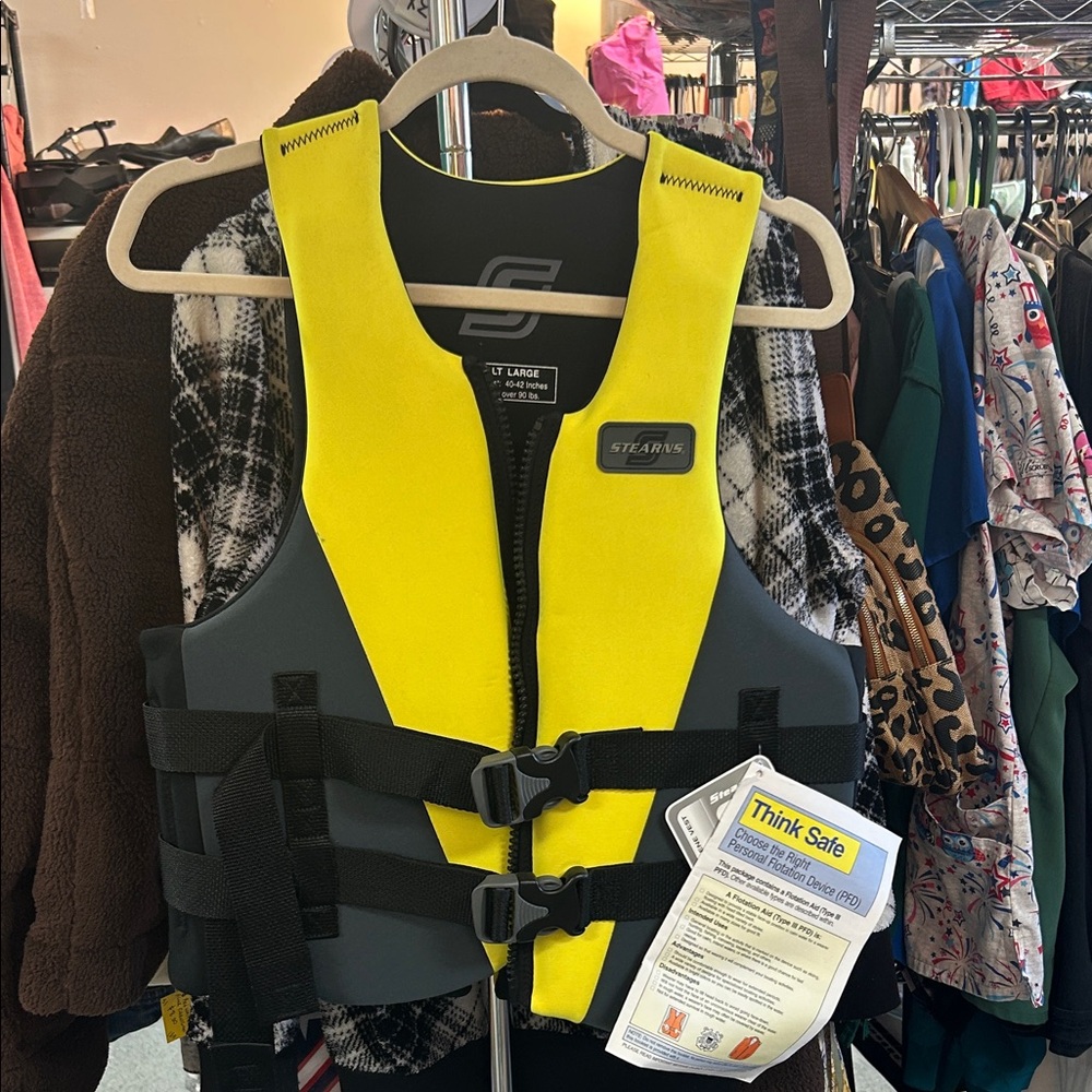 Neoprene life vest, Stearns Adult Large Type III PFD (Personal Flotation Device)